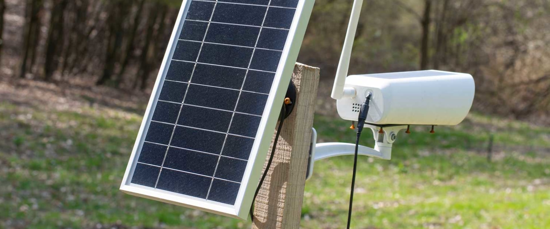 How long does a battery last in a wireless security camera?