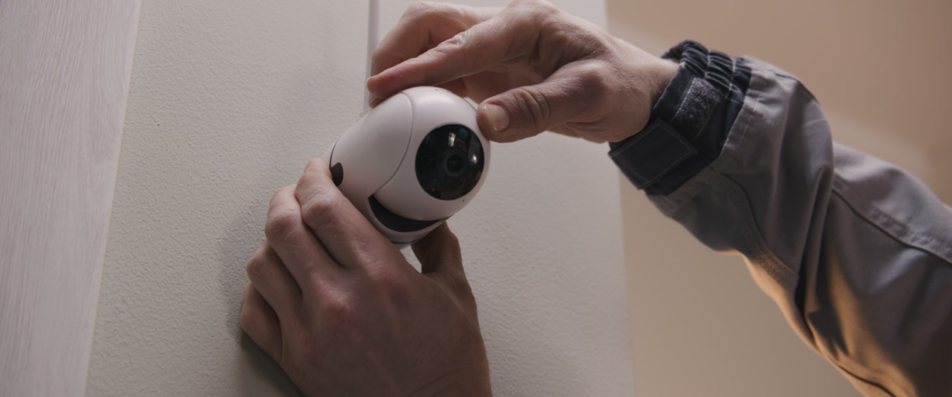 The Key Features You Need to Know When Choosing a Sturdy and Weather-Resistant Surveillance Trailer